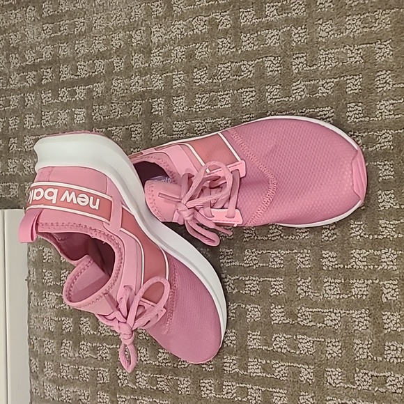 New Balance Runners - Picture 2 of 4